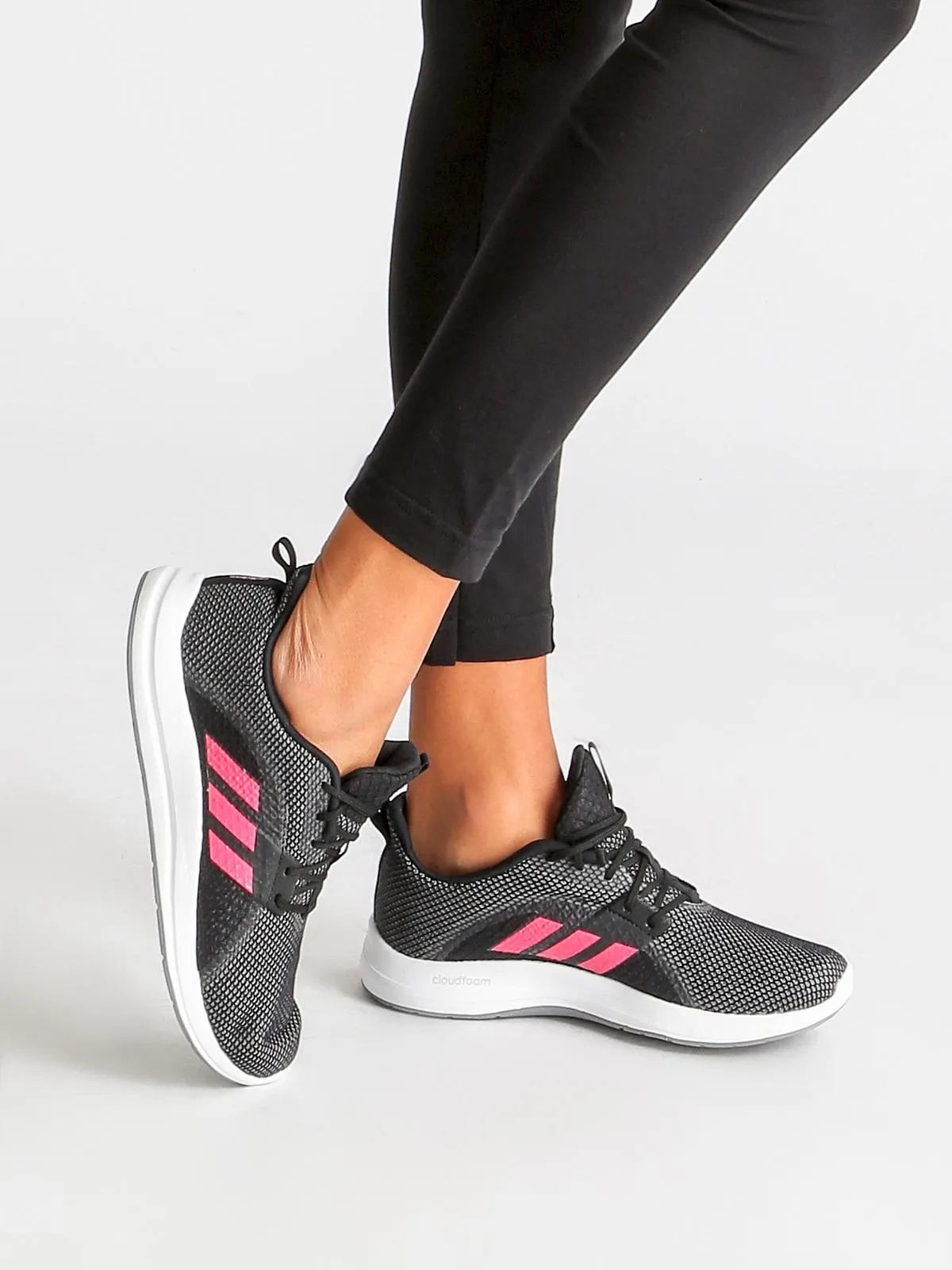 Adidas Chaussures de course à pied- élément de performance V
