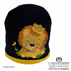 Cappello reversibile ricamato da bambino linea leone - Fatto a Mano